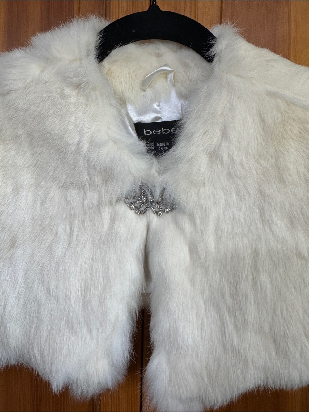 Y2K bebe Genuine Rabbit Fur Capelet Shrug with Rhinestone Clasp Sz S - Picture 3 of 10
